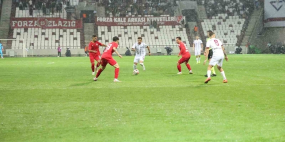 Elazığspor 2-0 Karaman FK: Ev Sahibi Galibiyete Ulaşırken 8. Hafta Özeti