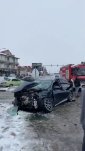 erzurum-ili-aziziye-ilcesi-ilica-koprusunde-agir-birlesik-kaza-otomobil-ve-beton-mikseri-carpisti-uEzi6TdA.jpg