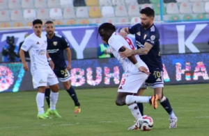 erzurumspor-fk-ile-vanspor-fk-1-1-berabere-kaldi-oyun-ozeti-ve-dakikalar-Kuvfm5eI.jpg