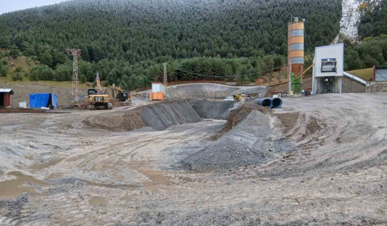 ilgar-dagi-tuneli-posof-ve-damal-arasindaki-ulasim-icin-yeni-umut-xRYvXE4m.jpg