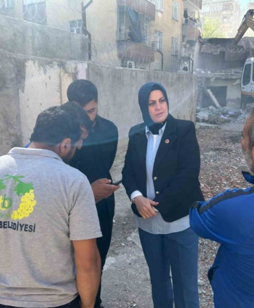 muradiye-mahallesinde-metruk-binalarin-yikimi-hiz-kazandi-muhtar-demirin-kararli-takibi-eQZ39WMC.jpg