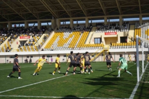 mus-spor-kulubu-ve-aliaga-fk-2-2lik-geri-donusle-puanlari-paylasti-Px6i8Apb.jpg