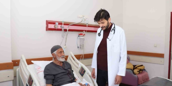 Oltu Devlet Hastanesi Acil Servisinde Kritik Müdahale: Perikardiyosentezle Yaşam Kurtaran Başarı