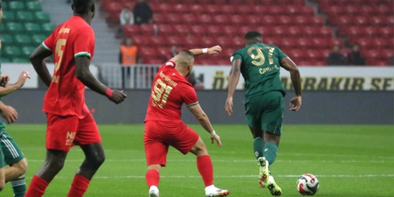 Amed Sportif Faaliyetler Esenler Erokspor’u 2-1 Yenerek 15. Haftada Evinde Üstün