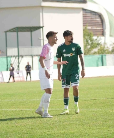 bingolspor-2-0-diyarbekirspor-ev-sahibinin-galibiyet-serisi-TP3hQY72.jpg