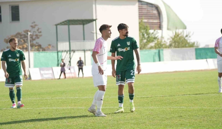 bingolspor-2-0-diyarbekirspor-ev-sahibinin-galibiyet-serisi-TP3hQY72.jpg