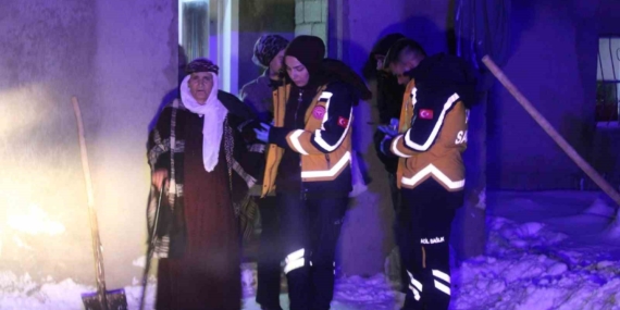 112 Ekiplerinin Hızlı Müdahalesiyle Diyadin’de Hastaneye Ulaşılan Yaşlı Hasta
