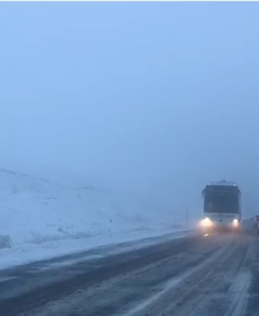 ardahan-yukseklerinde-kar-yagisi-ulasimi-olumsuzladi-sahara-ve-ilgar-gecidinde-yol-durumu-VpWRfejA.jpg