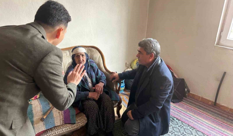 cermik-kaymakami-adem-karatas-vatandaslarla-yakin-temas-ve-taleplerin-hizli-takibi-X3WSUywB.jpg