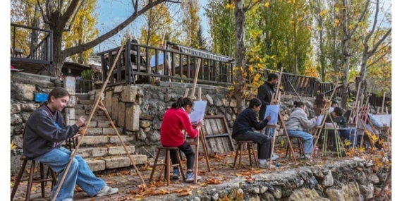 Çermik’te Sanat ve Doğayı Buluşturan Öğrenci Projesi: Tarihi Tuvale Taşıyoruz