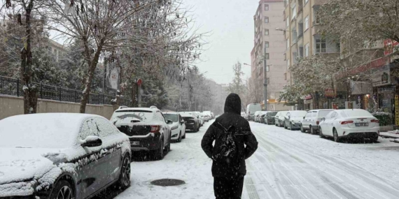 Diyarbakır’da Kar Yağışı Sonrası Öğleden Sonra Eğitim Tatili ve Yaşananlar