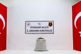 diyarbakirda-uyusturucu-operasyonu-32-kilogram-esrar-ve-18-supheliyle-harek-t-4BIhXdrh.jpg