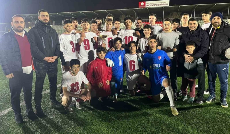elazig-u16-ligi-sampiyonu-seza-cimento-elazigspor-turkiye-sampiyonasina-katilacak-n6pyVrjl.jpg