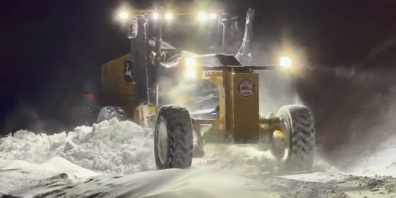 Elazığ’da Kar Yağışı Nedeniyle Kapanan 108 Köy Yolunun Açılması için Devam Eden Çalışmalar