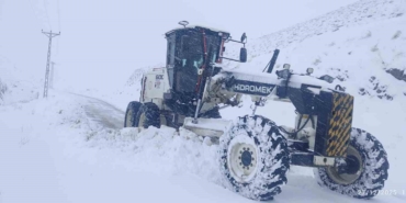 elazigda-kar-yagisi-nedeniyle-koy-yollarinda-ulasim-kapandi-yetkililerden-acil-ekip-calismasi-uyarisi-xkXXuSNr.jpg