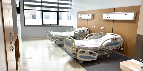 Kayapınar Şehir Hastanesi Yeni Örnek Hasta Odasıyla İncelemeye Açıklandı