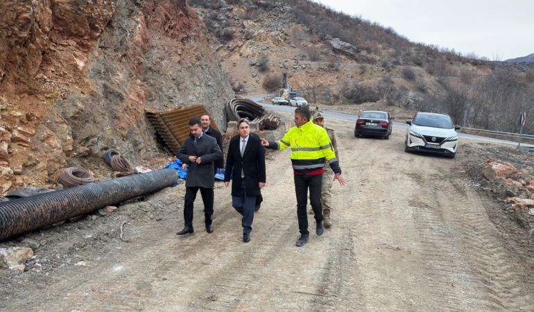 kemaliye-dutluca-arapgir-yolu-icin-gecikme-devam-ediyor-guncel-durum-ve-bolge-tepkisi-6OgFTU6k.jpg