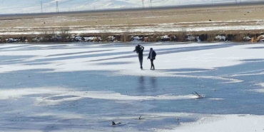 kura-nehrinde-buz-ustunde-adrenalin-dolu-bir-gun-RyTGvHSk.jpg