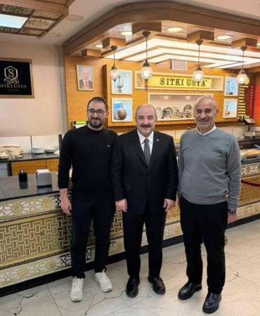 mustafa-varankin-sitki-usta-ziyareti-esnaf-motivasyonunu-artiran-samimi-bulusma-puy1Hzxx.jpg