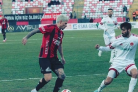 vanspor-fk-umraniyespor-evinde-kayip-dokanovi-in-sovu-78de-geldi-jG96fend.jpg