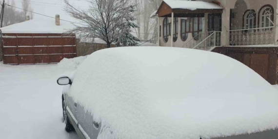 Başkale’de Kar Yağışıyla Ulaşıma Kapalı Yollar ve Günlük Yaşam