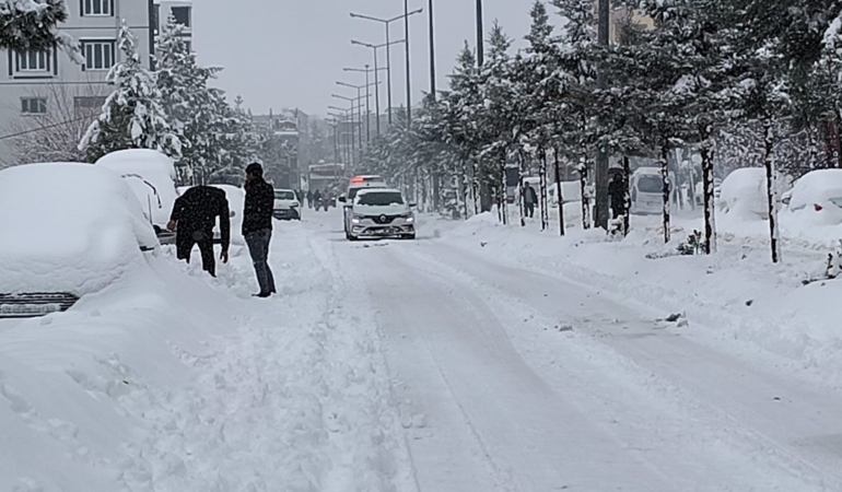 diclede-kar-ulasimdan-enerjiye-uzun-sureli-etkiler-ve-halkin-uyumu-4UmaAzhI.jpg
