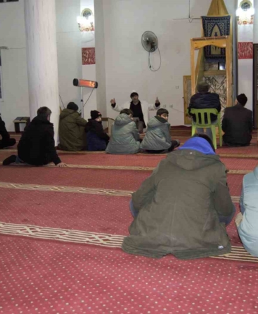 dicledeki-camilerde-mirac-kandili-dini-program-ve-ikramlar-XCSIVsnu.jpg