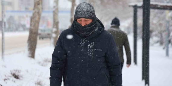 Elazığ’da Kar Yağışı Devam Ediyor: Yoğun Kar ve Uyarılar