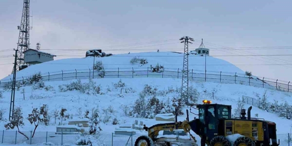 Elazığ’da Kar Yağışıyla Kapalı Olan Köy Yolu Sayısı ve Çalışmalar