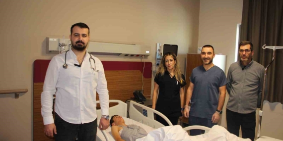 Elazığ’da Kunduracı Göğsü Ameliyatıyla Genç Hastanın Nefes Darlığına Son Verildi