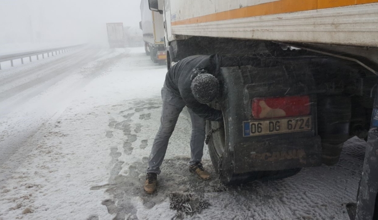 erzincan-ve-cevresinde-kar-yagisi-ve-ulasim-guvenligi-yol-durumu-ve-meteorolojik-degerlendirme-1zbXAPK6.jpg