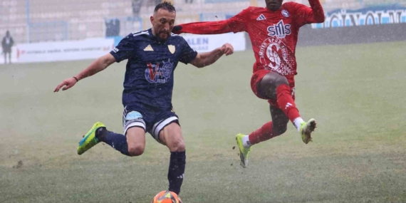 Erzurumspor FK 4-0 Sarıyer: Ev Sahibi Net Galibiyetle Zirveye Yaklaşıyor