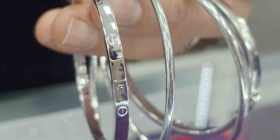 Gümüş Yatırımında Dikkat Çeken Son Renk: Yaz Döneminde Artan İlgi ve Fiyat Dalgalanmaları