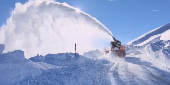 Kar Yağışının Ardından Kapanan Yollar Tekrar Ulaşıma Açılıyor: Hakkari ve Çevresinde Güncel Durum