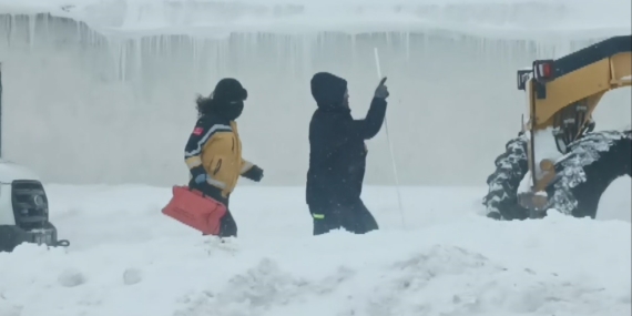 Kars’ta Yoğun Kar Yağışı ve Kurtarma Operasyonları: 112 ve Özel İdaresi İşbirliğiyle Yollar Açılıyor