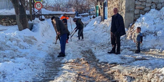 Kuyu Mahallesi’nde Karla Gelen Zorluklar ve İmeceyle Kurtuluş Hikayesi