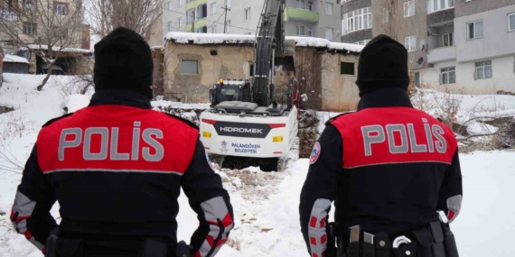 Metruk Binalar İçin Ortak Yıkım Faaliyeti: Erzurum’da Güvenlik İçin Adımlar