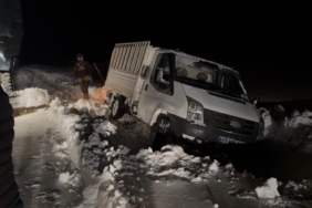 patnosta-kar-ve-tipi-afeti-yollar-ulasima-kapatildi-ekipler-seferber-p1lwVT1V.jpg