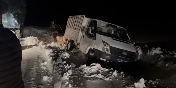 Patnos’ta Kar ve Tipi Afeti: Yollar Ulaşıma Kapatıldı, Ekipler Seferber