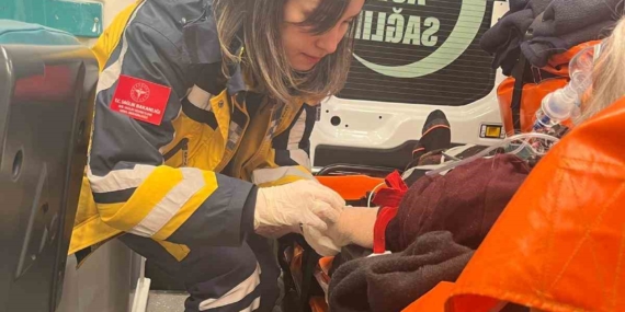 Pertek Söğütlütepe’de Karla Mücadeleyle Sağlık Ekiplerinin Zamanla Yarışı