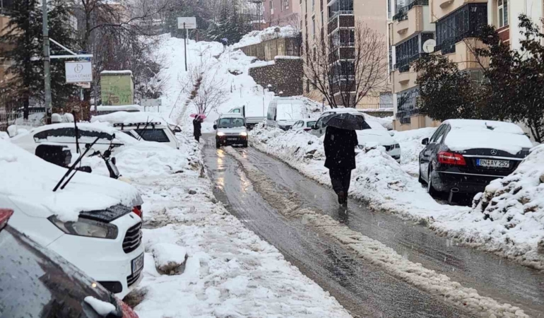 tuncelide-karla-karisik-yagis-uyarisi-ve-yetkili-aciklamalari-gCZchlLJ.jpg
