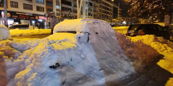 Tunceli’de Yoğun Kar Yağışı Şehir İçinde Hayatı Olumsuz Etkiledi