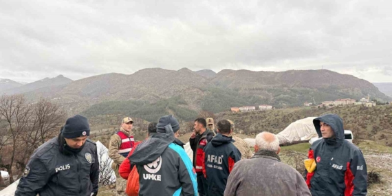 Baykan’da 20 Kişilik Aile için Çadır ve Barınaklar Fırtına Sonrası Yeniden Düzenleniyor