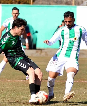 bingolspor-kirsehir-fk-maci-ev-sahasinda-uzatma-gecikmesi-ve-sonuc-sxku5Z7F.jpg