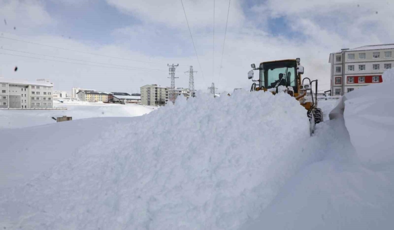 bitliste-yogun-kar-baskisi-sonrasi-yol-durumu-ve-guvenlik-uyarilari-iDXvd1gP.jpg