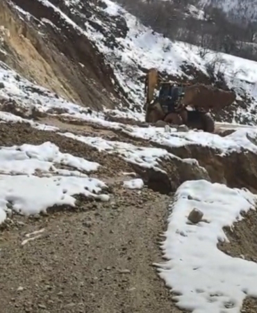 cunguste-heyelan-sonrasi-kapanan-yol-teknisyen-ekipler-tarafindan-acildi-tRVRQSMO.jpg