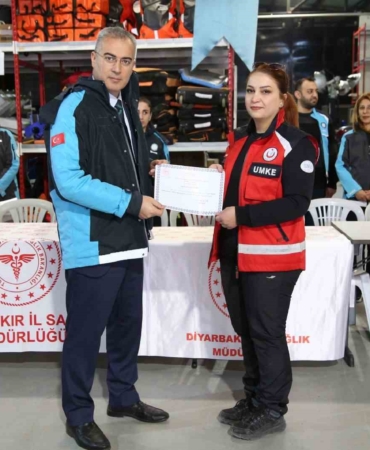 diyarbakir-umkede-46-yeni-saglik-personelinin-mezuniyeti-ve-toplam-uzm-sayisinin-623e-ulasmasi-4G3ecLlG.jpg
