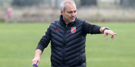 Erkan Sözeri Elazığspor’da: Bordo-Beyazlıların Dördüncü Hocası Görev Başında