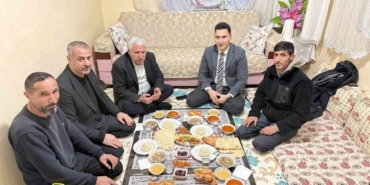keskin-ziyaretler-ve-iftar-sofrasinda-vatandaslarla-bulusma-cermik-kaymakami-adem-karatasin-ramazan-heyecani-QNXl3EvJ.jpg