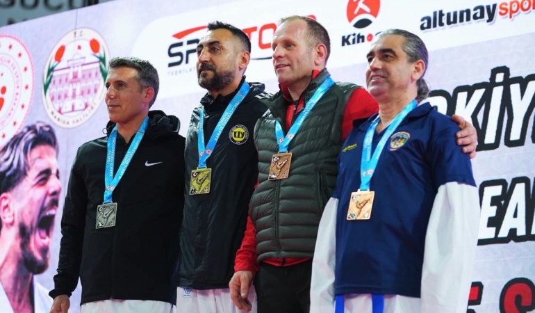 manisada-duzenlenen-turkiye-buyukler-para-karate-ve-veteranlar-sampiyonasi-sonuclari-9ZbIYDeN.jpg